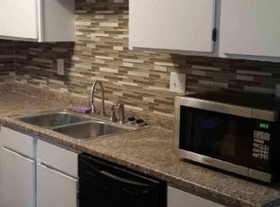414 Stratford Dr, Emporia, KS 66801