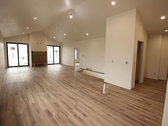 2nd image of 339 Ridge View Drive #18