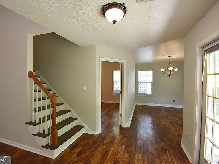 115 S Fairfield Dr — Photo 12