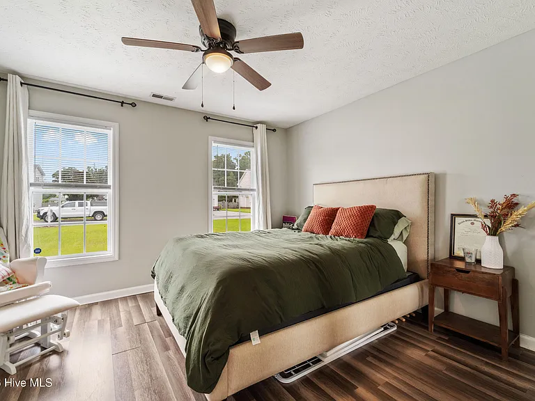 183 Bridlewood Dr — Photo 20