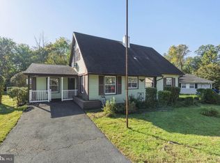 8 Sedgwick Ln, Willingboro, NJ 08046