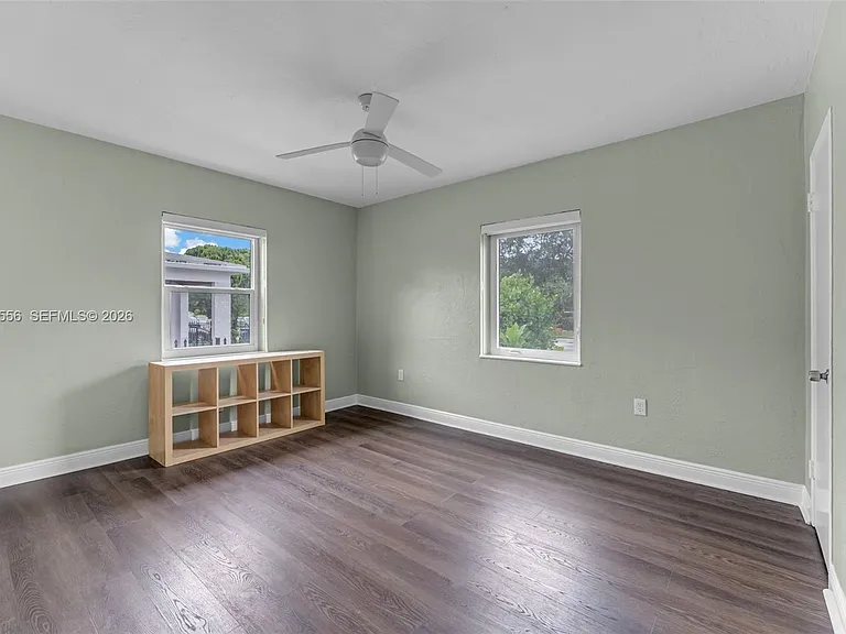 421 NW 105th St — Photo 10