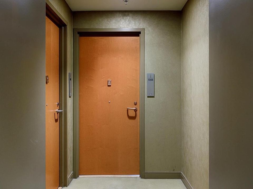 1st image of 425 1st St #1008B