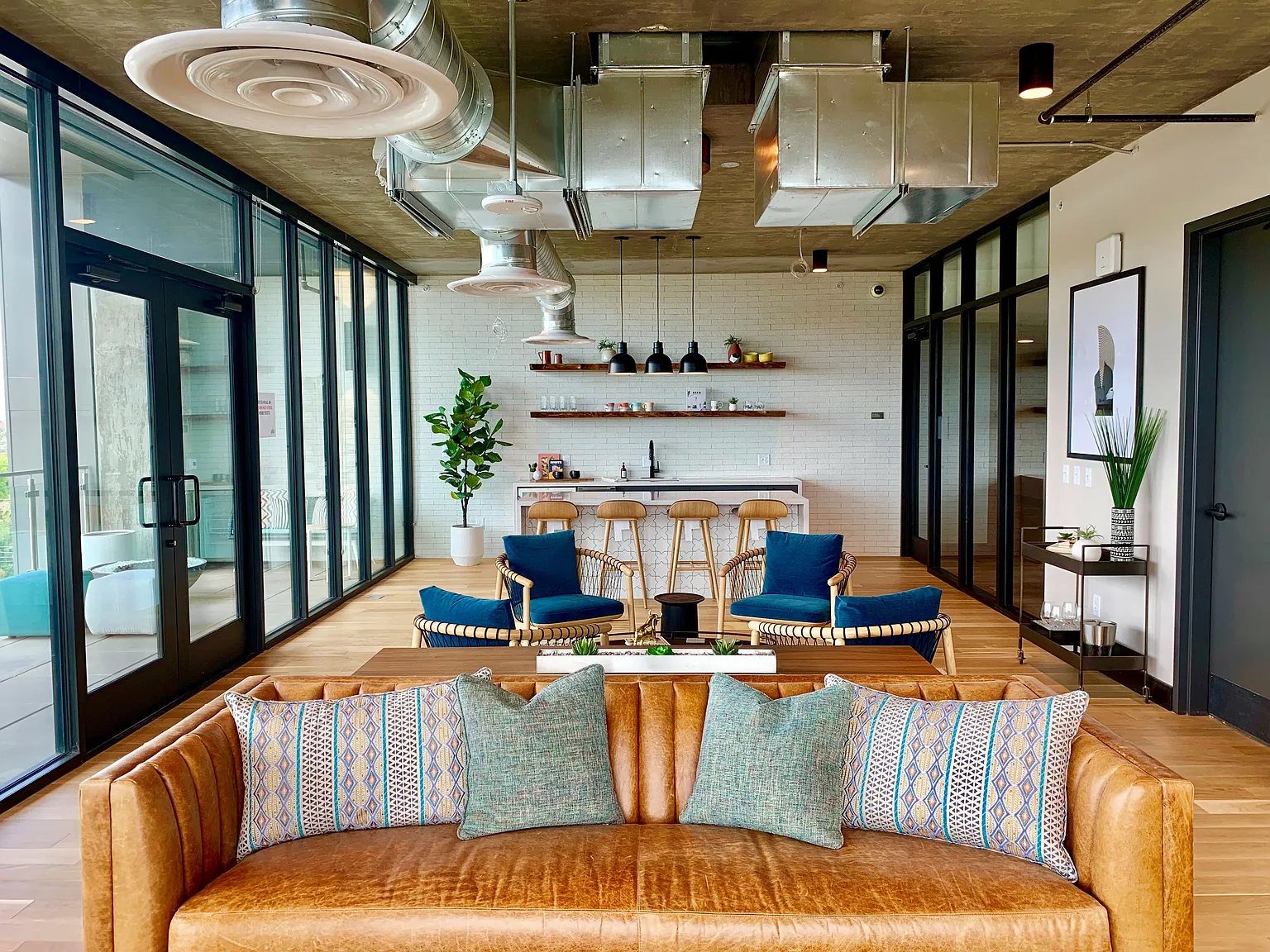 The Local Tempe Luxury Apartments — Photo 4