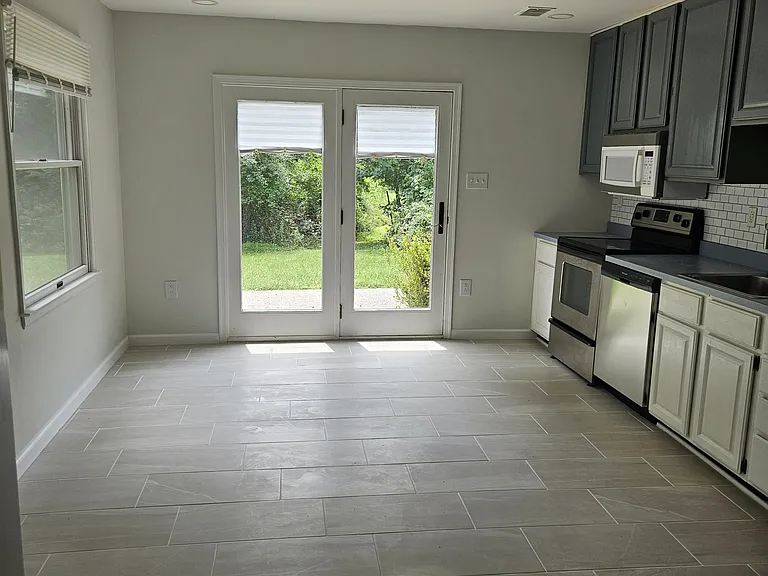 11905 Appling Valley Rd — Photo 3
