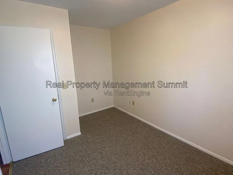 457 Steeles Fort Rd #8 — Photo 10