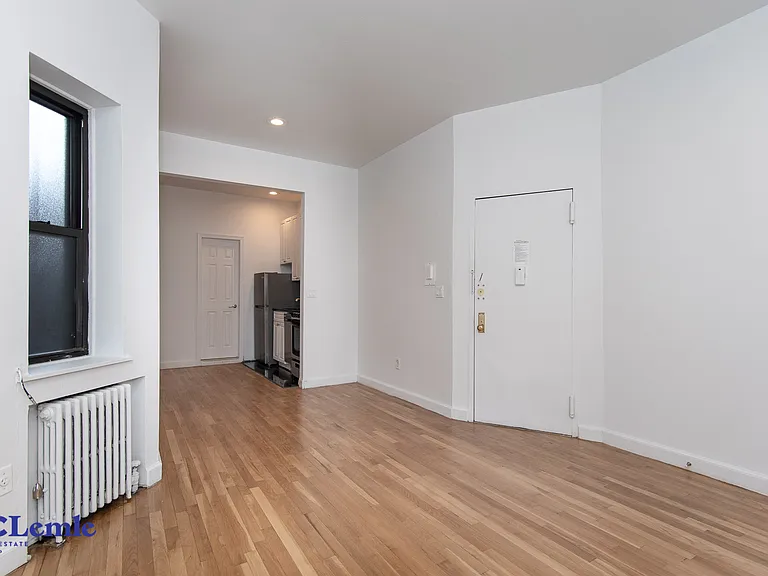 1592 2nd Ave #5F — Photo 3