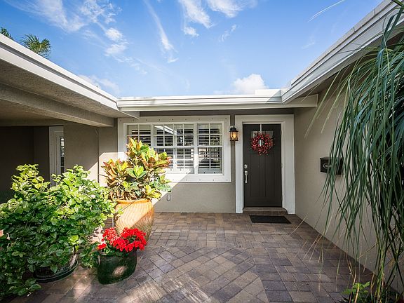 5th image of 2520 NE 20th Ave