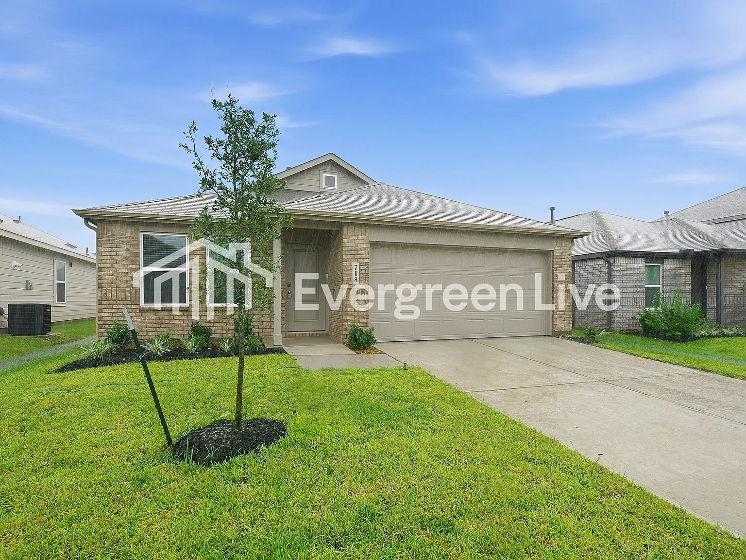 3 bed, 2.0 bath, 1484 sqft, $1,700 — Photo 2