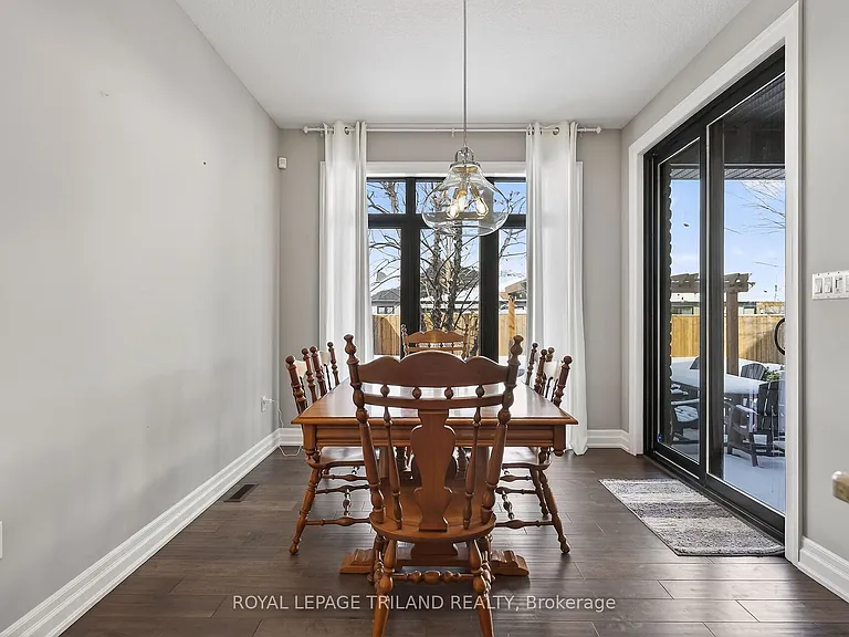 9861 Glendon Dr #218 — Photo 17