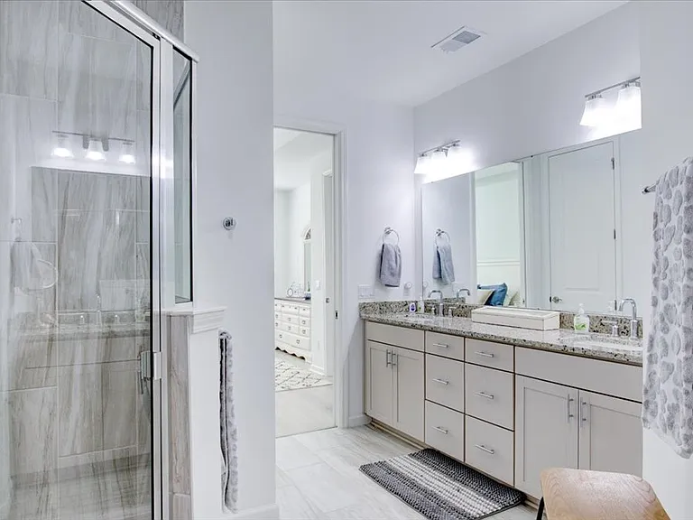 125 Parrot Ave — Photo 14