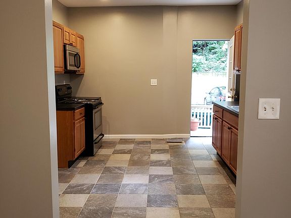 5th image of 3312 Burnet Ave #1
