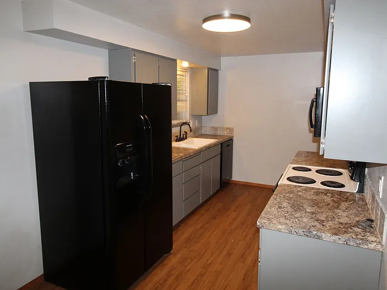 6903 N Cincinnati St — Photo 9