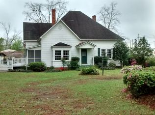 204 S Church St, Hahira, GA 31632