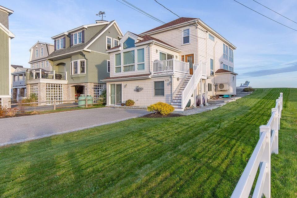425 Ocean Avenue, Wells, ME 04090 Zillow