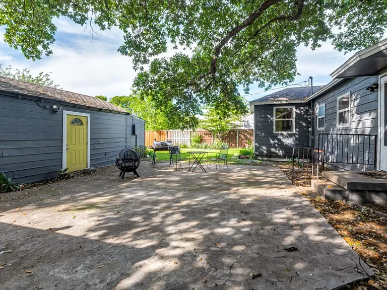 9903 Witham St — Photo 2