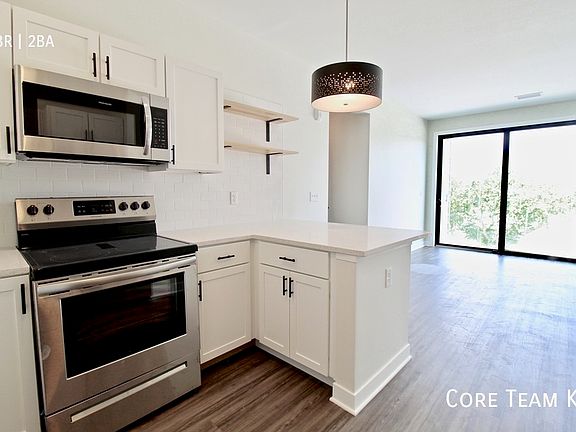 3rd image of 222 W 75th St #310