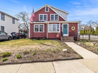 42 Robertson Road, Lynbrook, NY, 11563