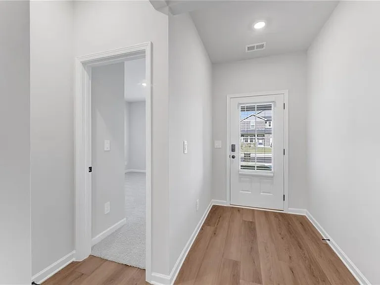 2929 Sweet Red Cir — Photo 11