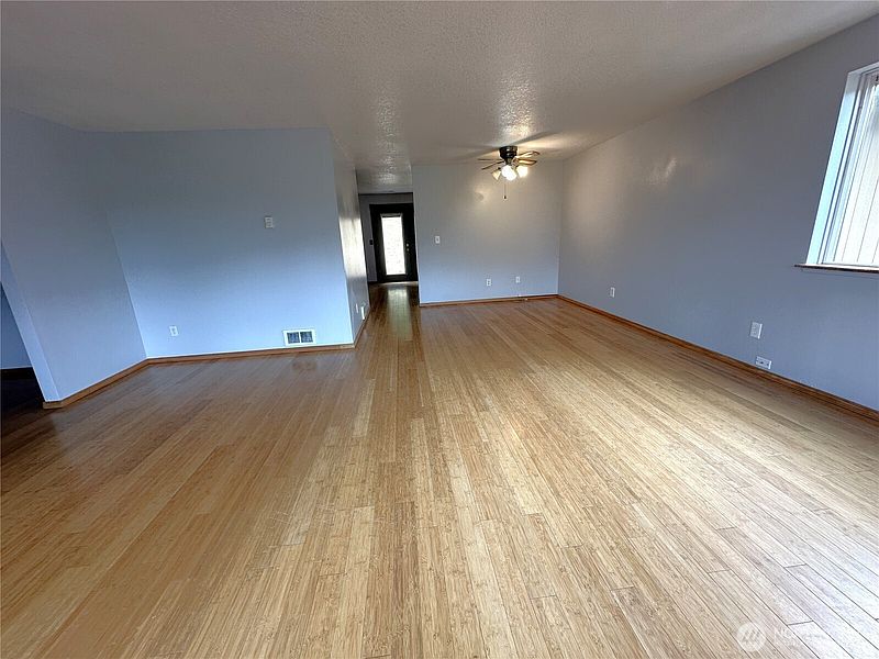 4th image of 208 Vogel Road