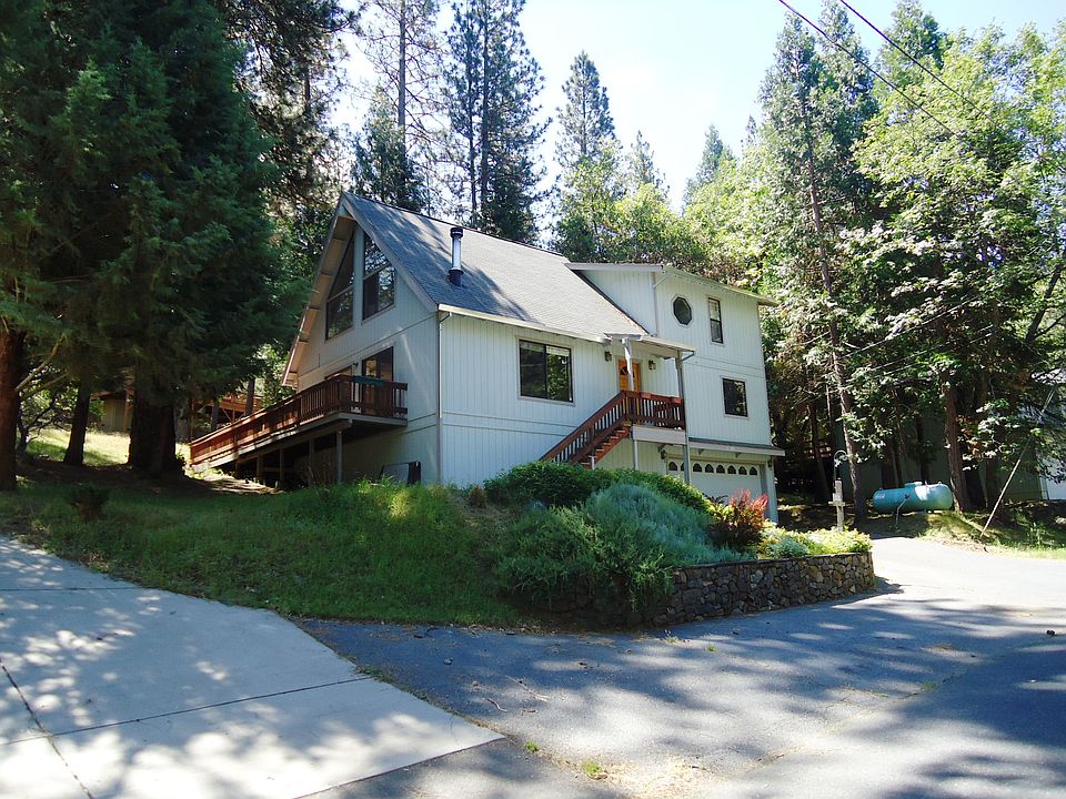 1st image of 19595 Chamberlain Ct