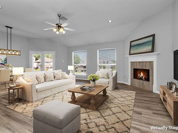 4th image of 121 Cove Cir