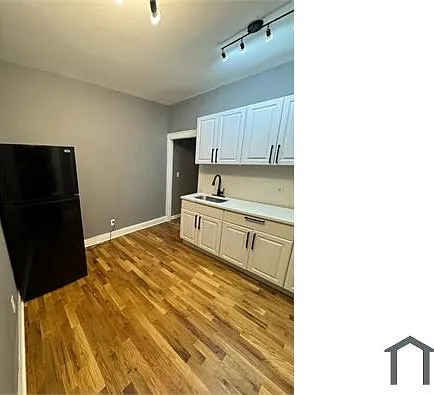 717 Arlington Ave #2C