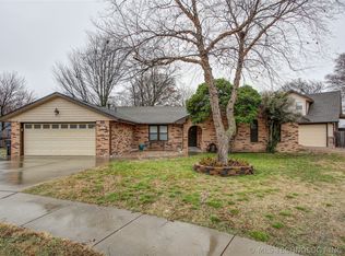 323 Sooner Park Rd, Bartlesville, OK 74006