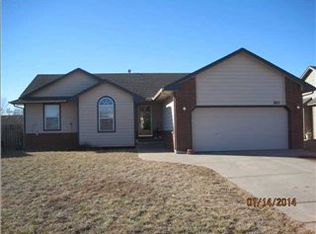 925 N Old Trail Rd, Valley Center, KS 67147