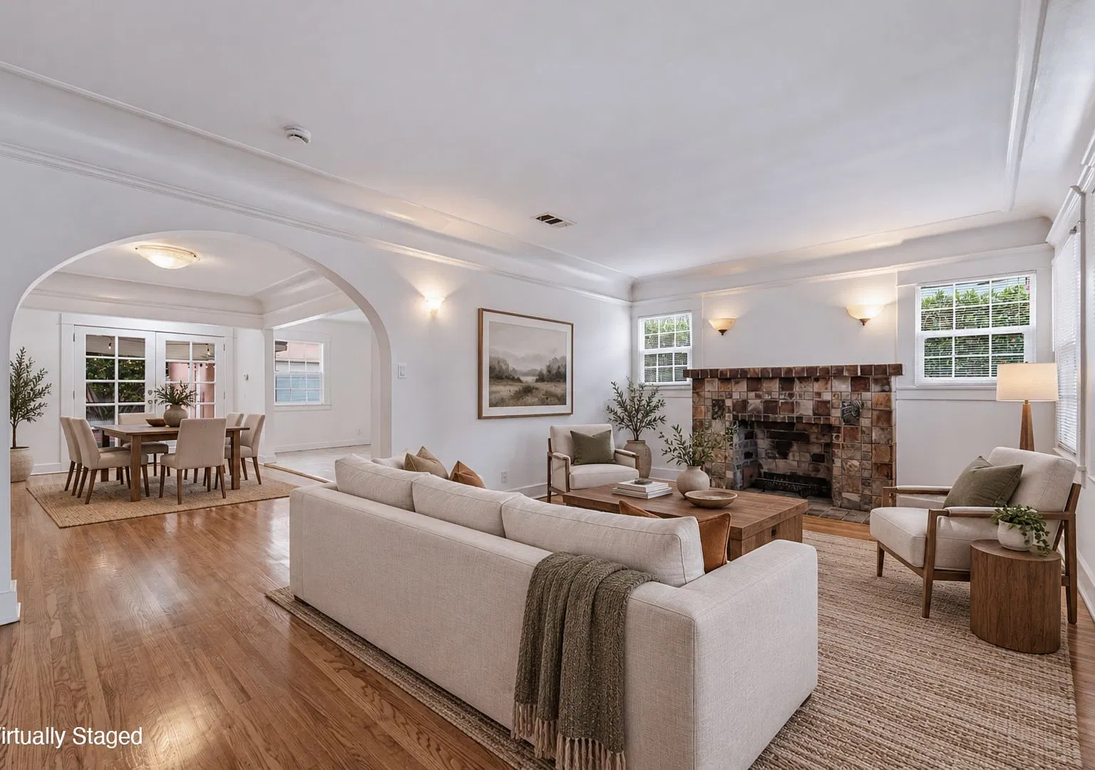 Spacious 3BD/2BA with Plenty of Parking — Photo 2