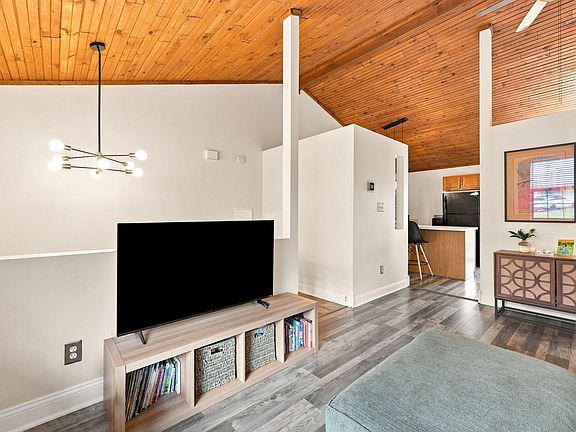 4th image of 1440 Hartland Woods Way