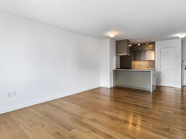 225 Rector Place image 3 of 18