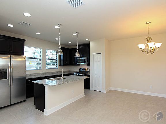 Kitchen / Dining Area