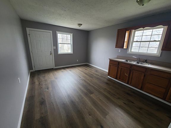 4th image of 440 S Illinois St