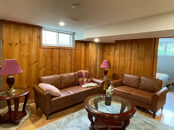 80 Trayborn Dr, Richmond Hill, ON L4C 4K7