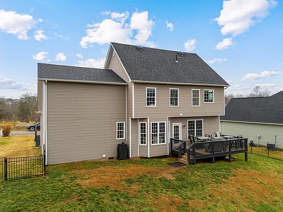 4th image of 437 Aviators Point