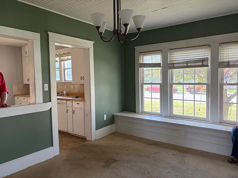 301 S Walnut St — Photo 7