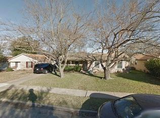 1136 Kris St, Irving, TX 75060