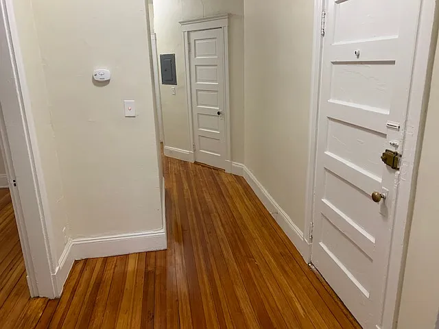 3 bed, 1200 sqft, $3,445 — Photo 2