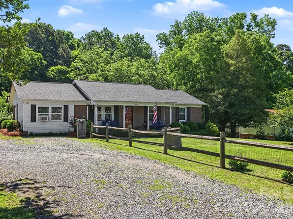 4744 Hickory Grove Rd, Mount Holly, NC 28120
