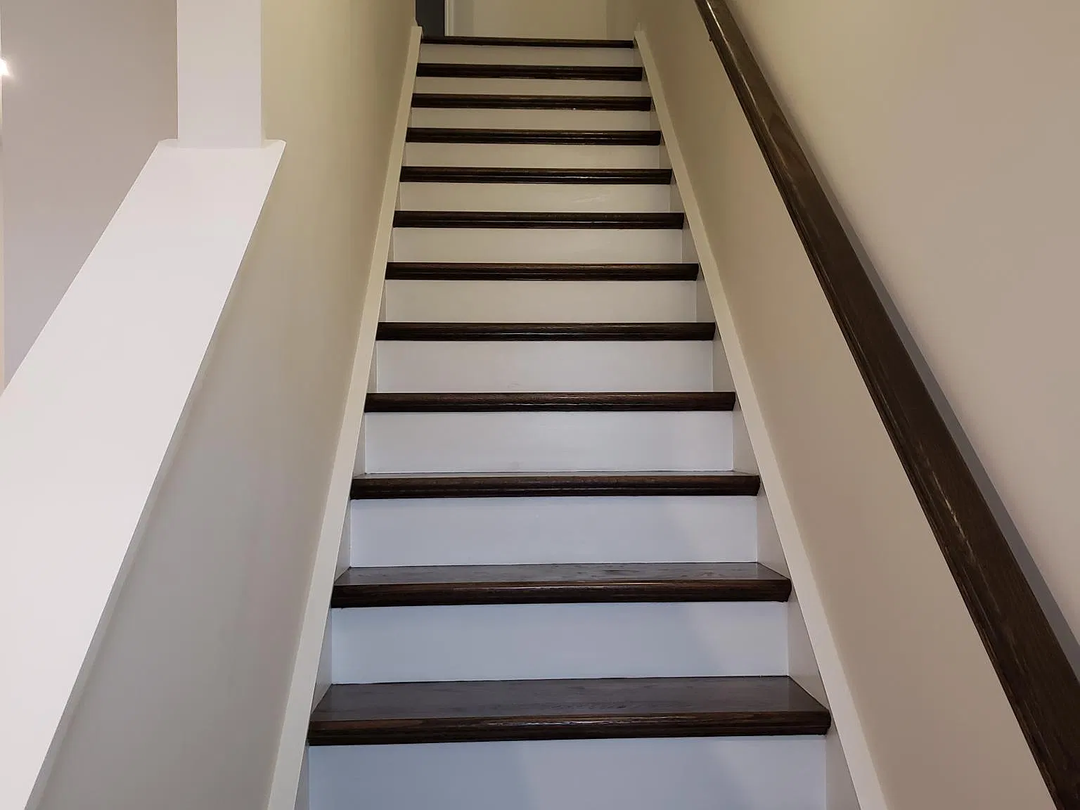 3 bed, 2.5 bath, 1650 sqft, $2,090 — Photo 4