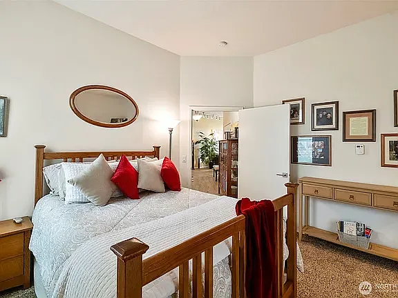 219 Tracy Ave N #202 — Photo 24