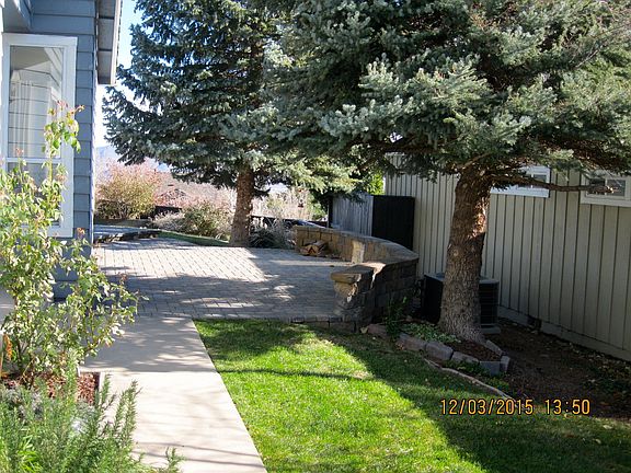 Entrance w/paver patio