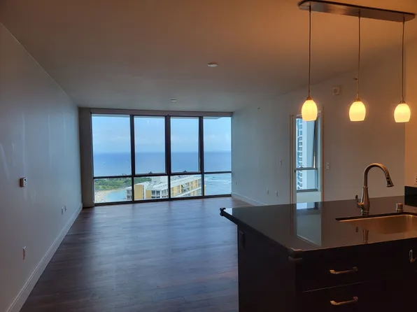 1189 Waimanu St APT 3804, Honolulu, HI 96814