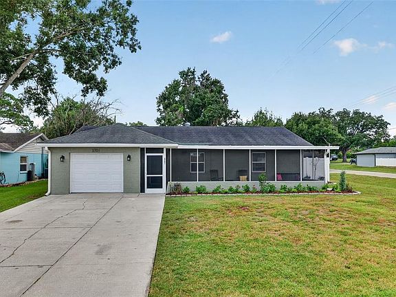 2nd image of 3701 Feather Dr