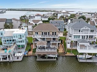 3418 Jolly Roger Cir, Galveston, TX 77554