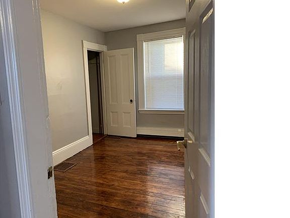 4th image of 100 Light St Floor 1