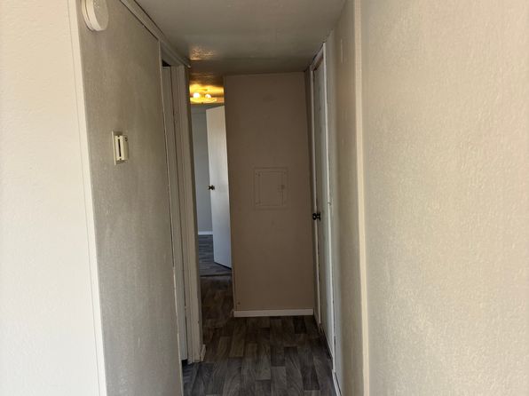 817 Sky Rd
