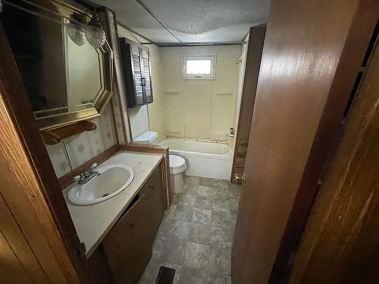 1806 E Webster Rd #213 — Photo 9