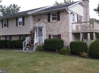 187 Woodcrest Dr, Gettysburg, PA 17325